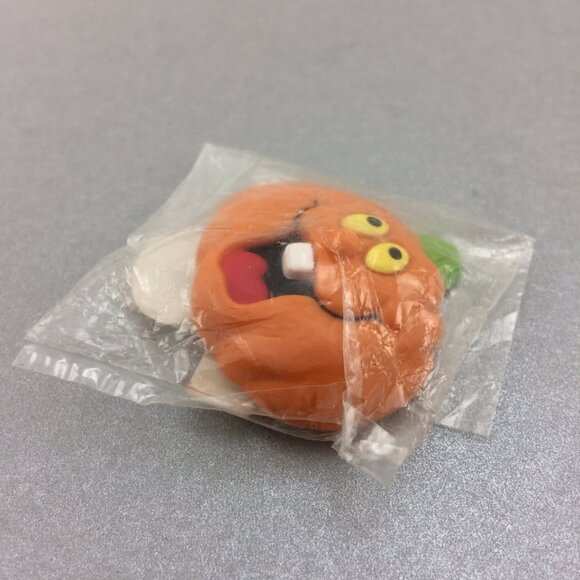 Vintage Amram RUSS Halloween Pumpkin Brooch Pin Original Packaging - Picture 4 of 9